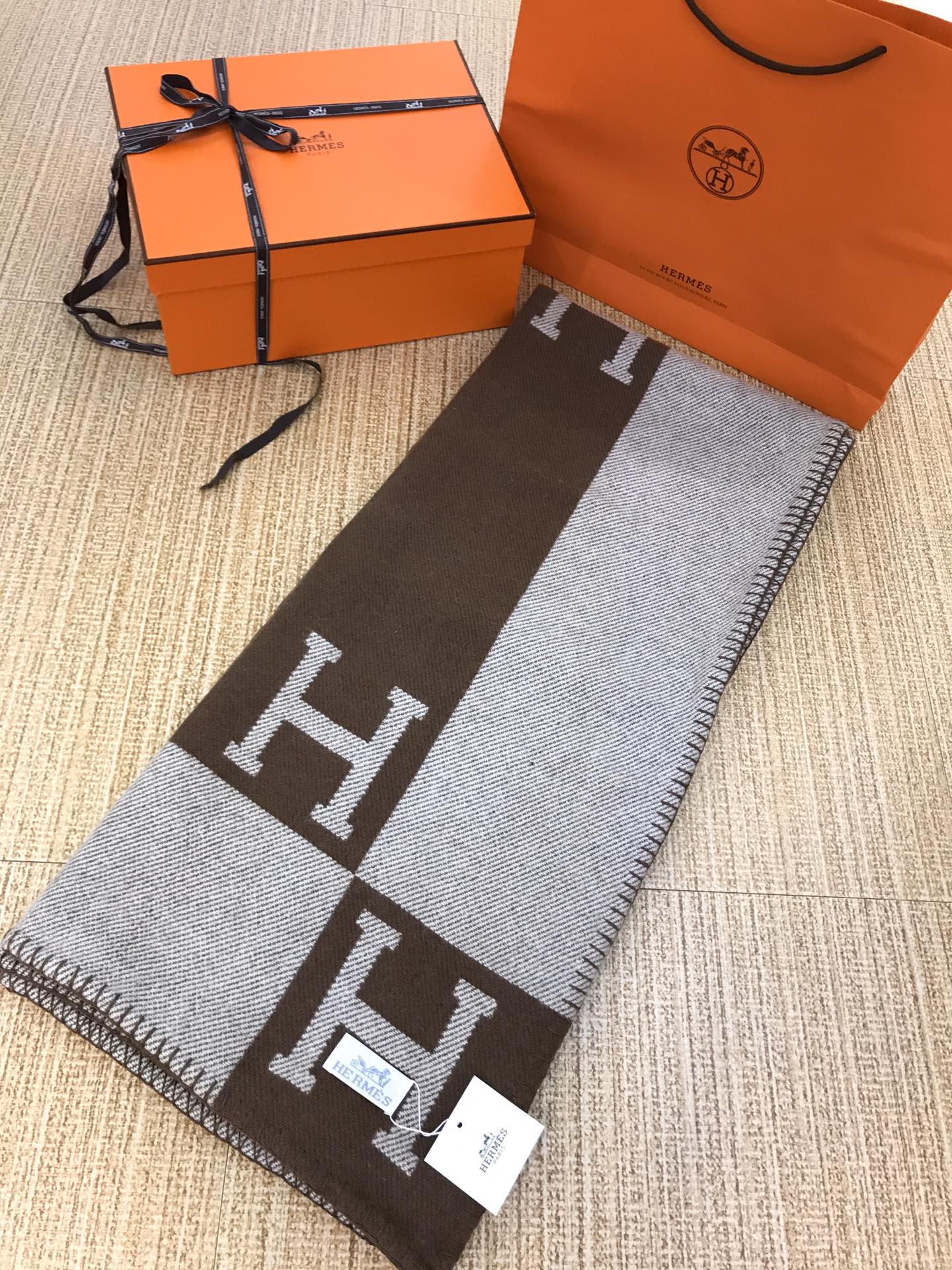 HM Avalon Blanket Brown Mix Gray Cashmere Wool 762022