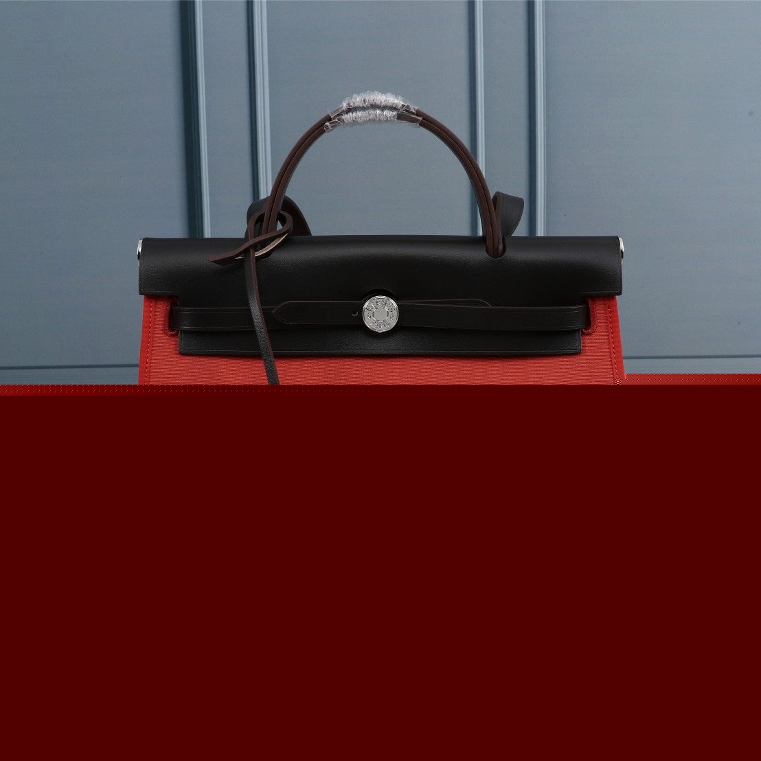 HM HERBAG ZIP 31 RED AND BLACK CANVAS