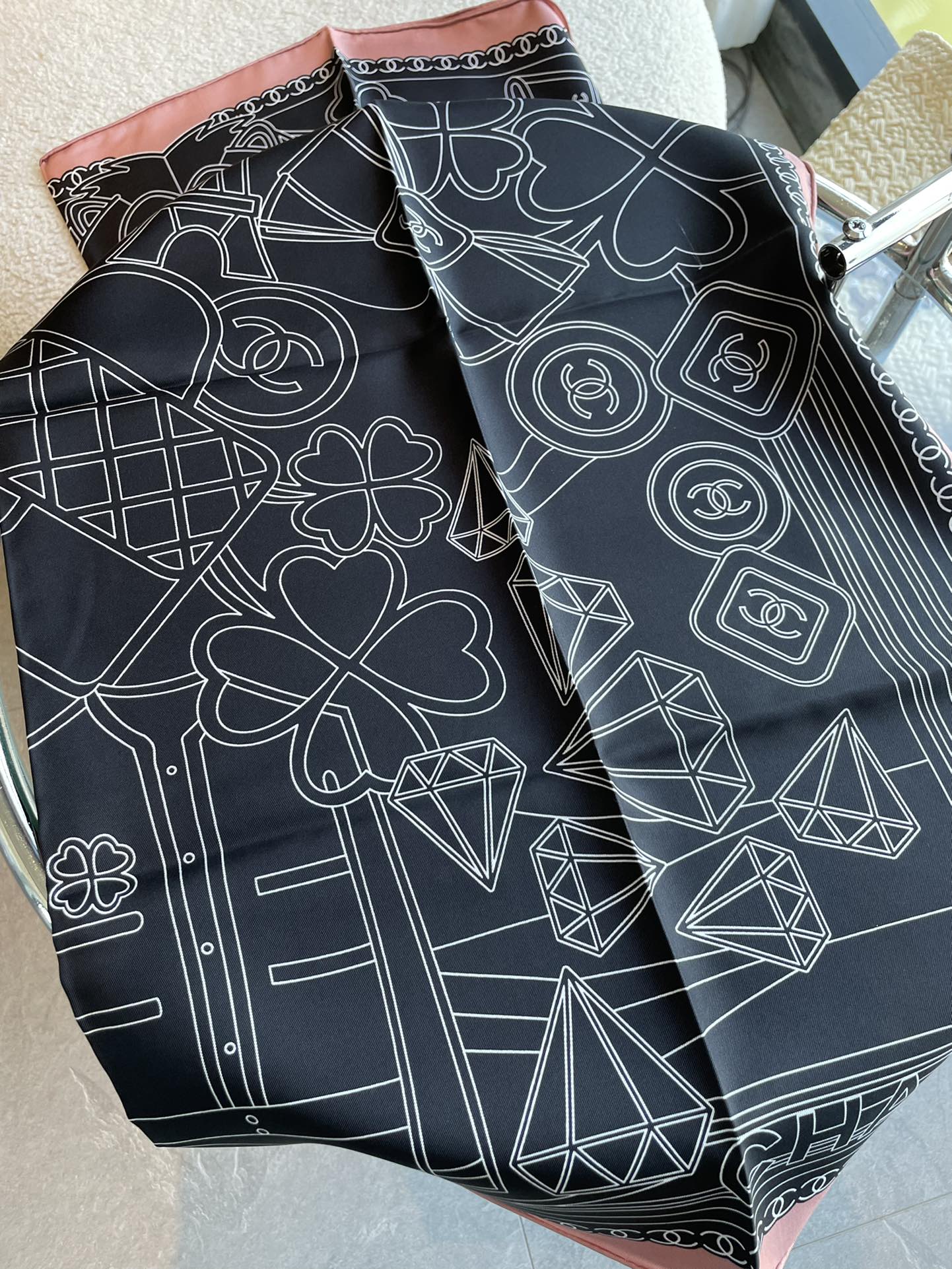CC Square Scarf 90 CM In Black Mix White Pink Cashmere Silk 288707