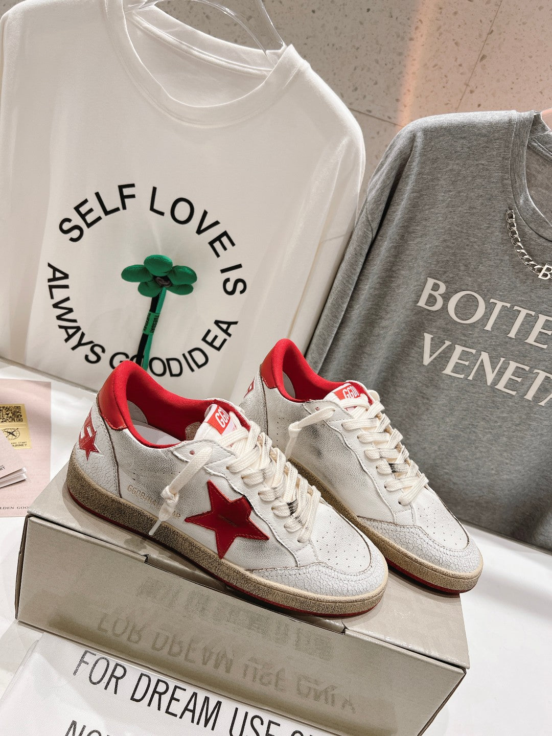 Golden Goose 2026 Deluxe Brand White Red Cowhide 429784