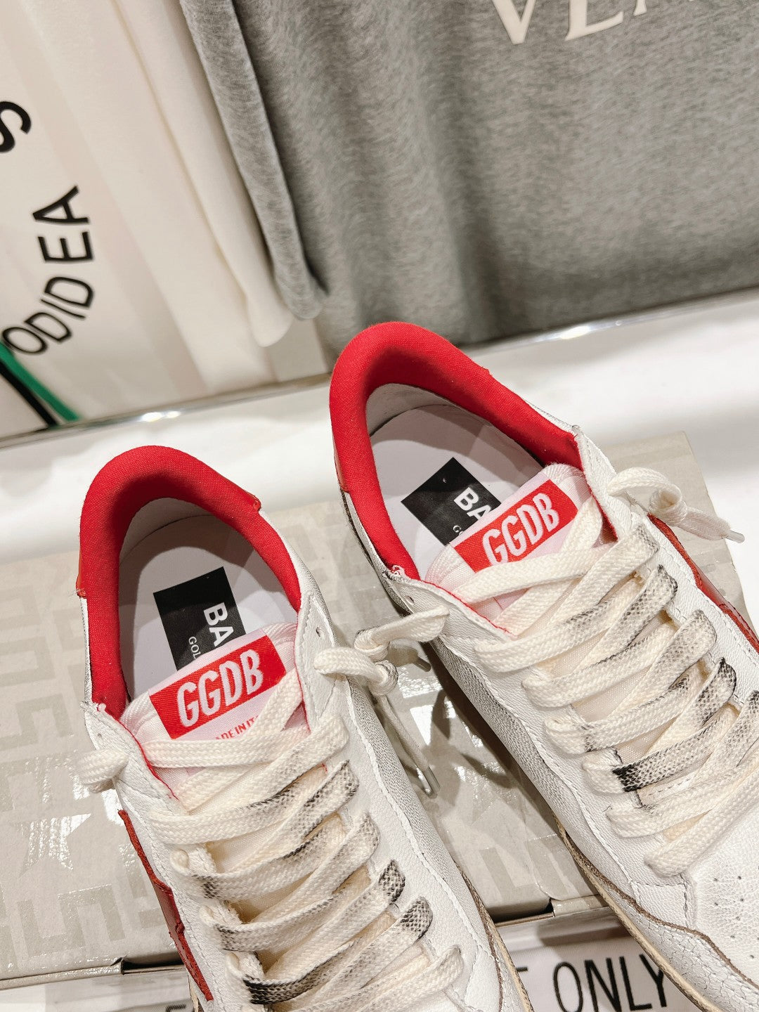 Golden Goose 2026 Deluxe Brand White Red Cowhide 429784