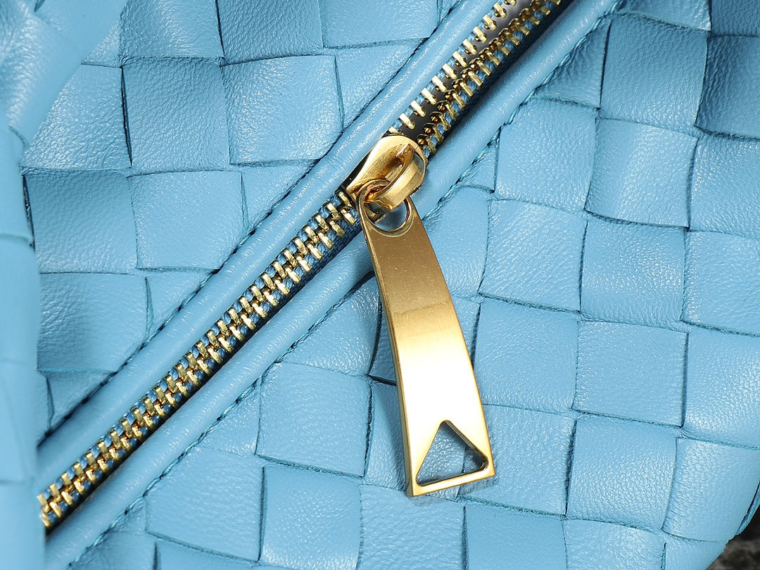 bv teen jodie 36cm ocean blue lambskin