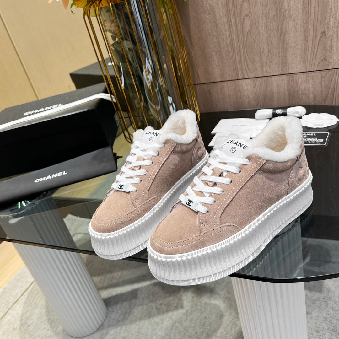 CC Sneaker Light Brown Suede With Fleece Lining  944566