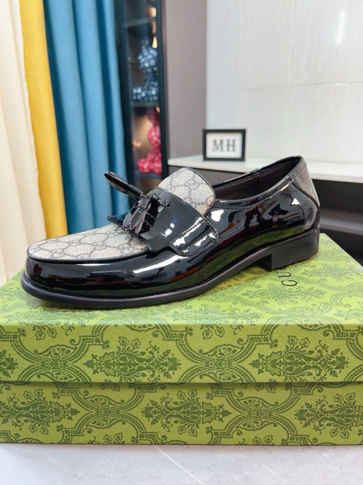 GG Men's Tassel Loafer Black Canvas Cowhide 330398