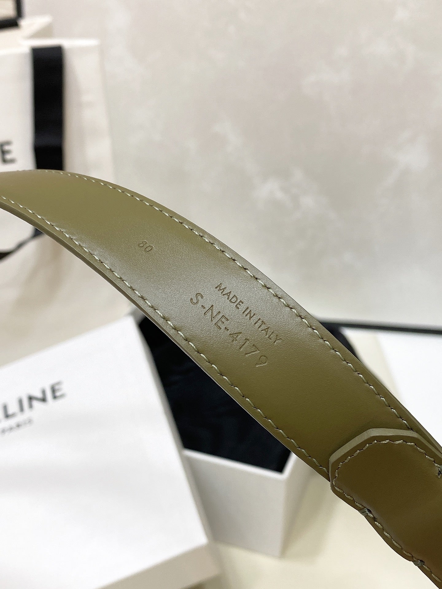 CEL 25mm Medium Triomphe Belt in Taurillon Dark Green Leather 175194