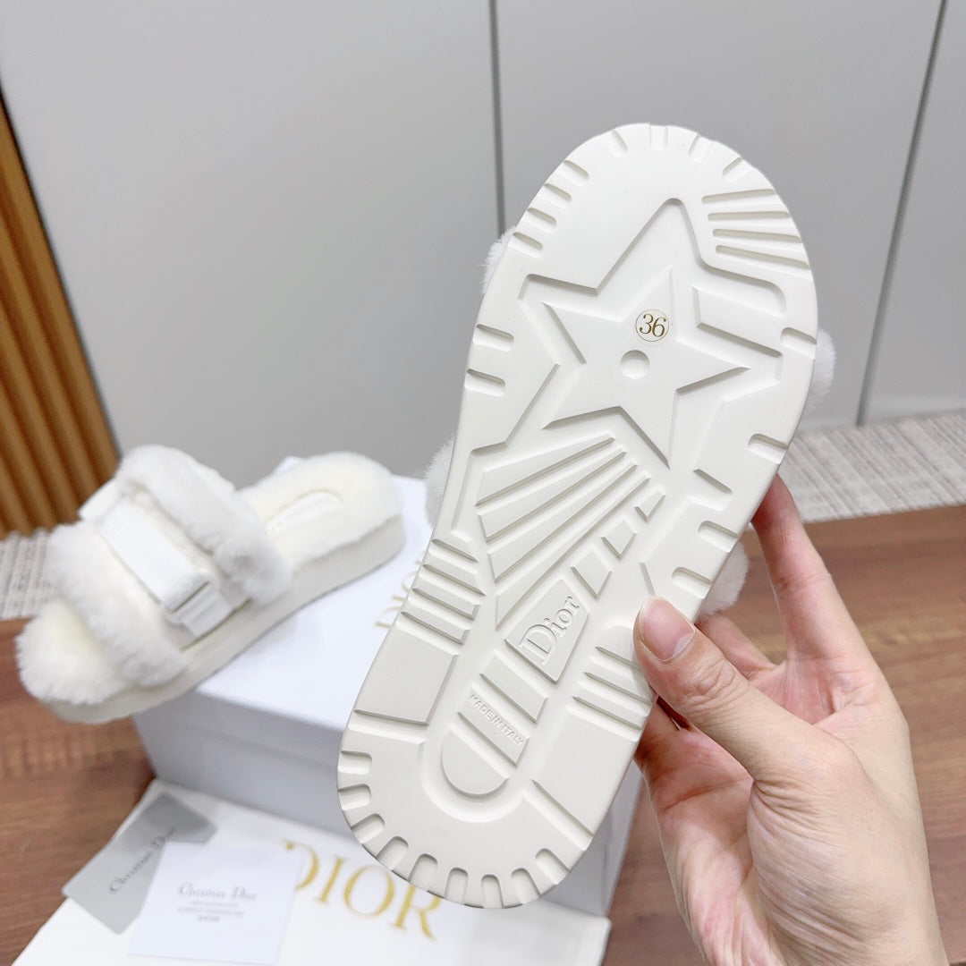 CD Dioriviera Dio(r)evolution Slide White Quilted Fleece Lining And Lambskin