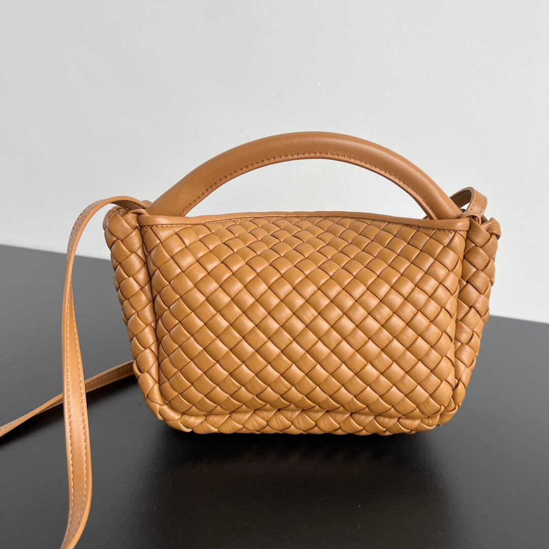BV Small Cobble Top Handle 23cm Gold Lambskin