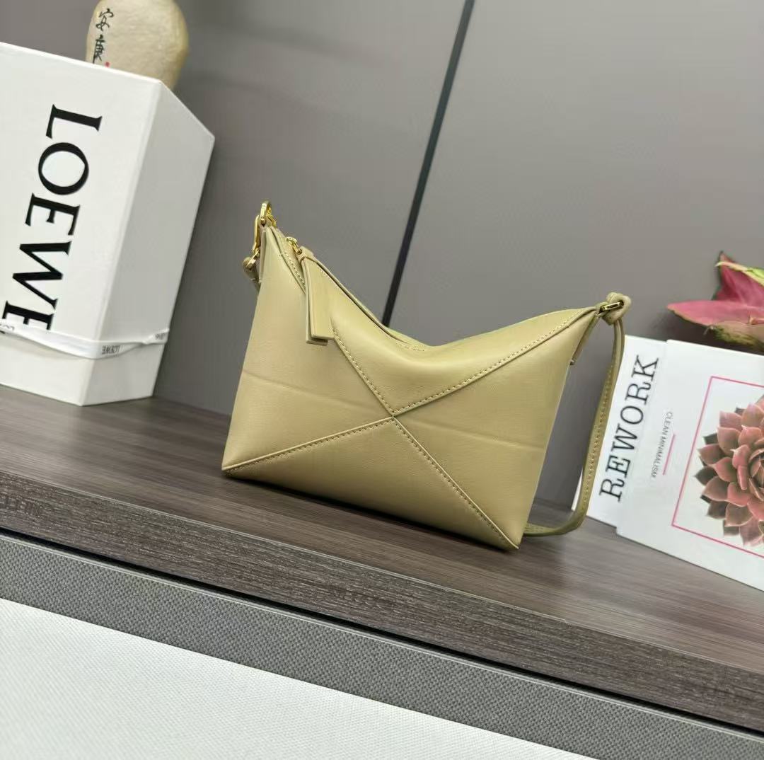 Loewe Puzzle Fold Pouch Light Yellow Nappa Calfskin