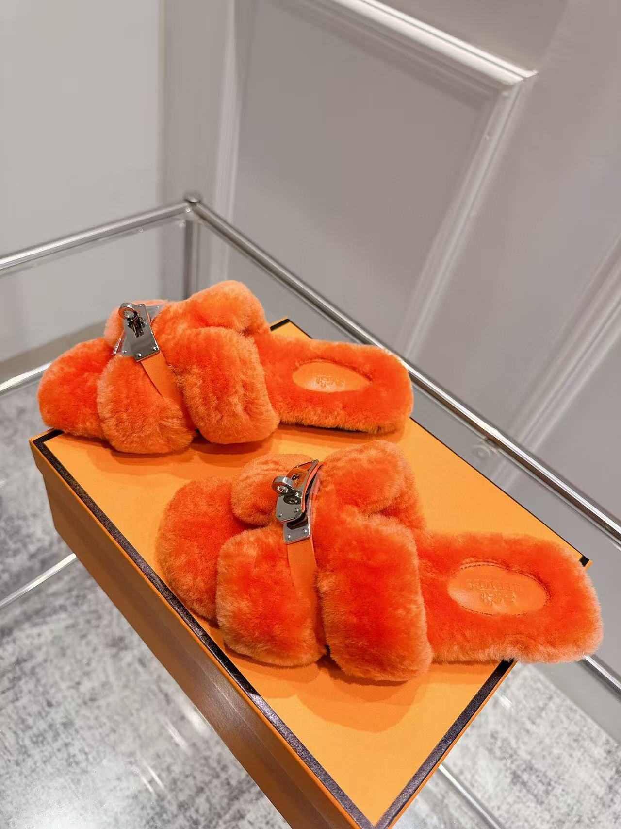 Hermes 2025 Oran Furry Slipper Orange Sheepskin Fur 422273