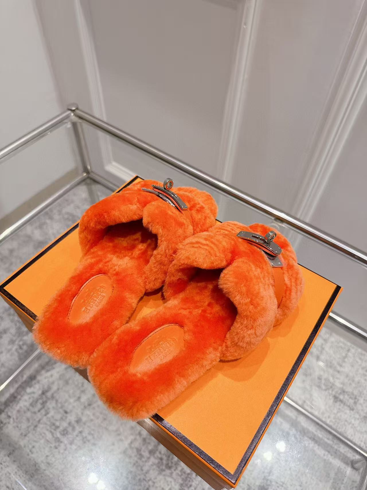Hermes 2025 Oran Furry Slipper Orange Sheepskin Fur 422273