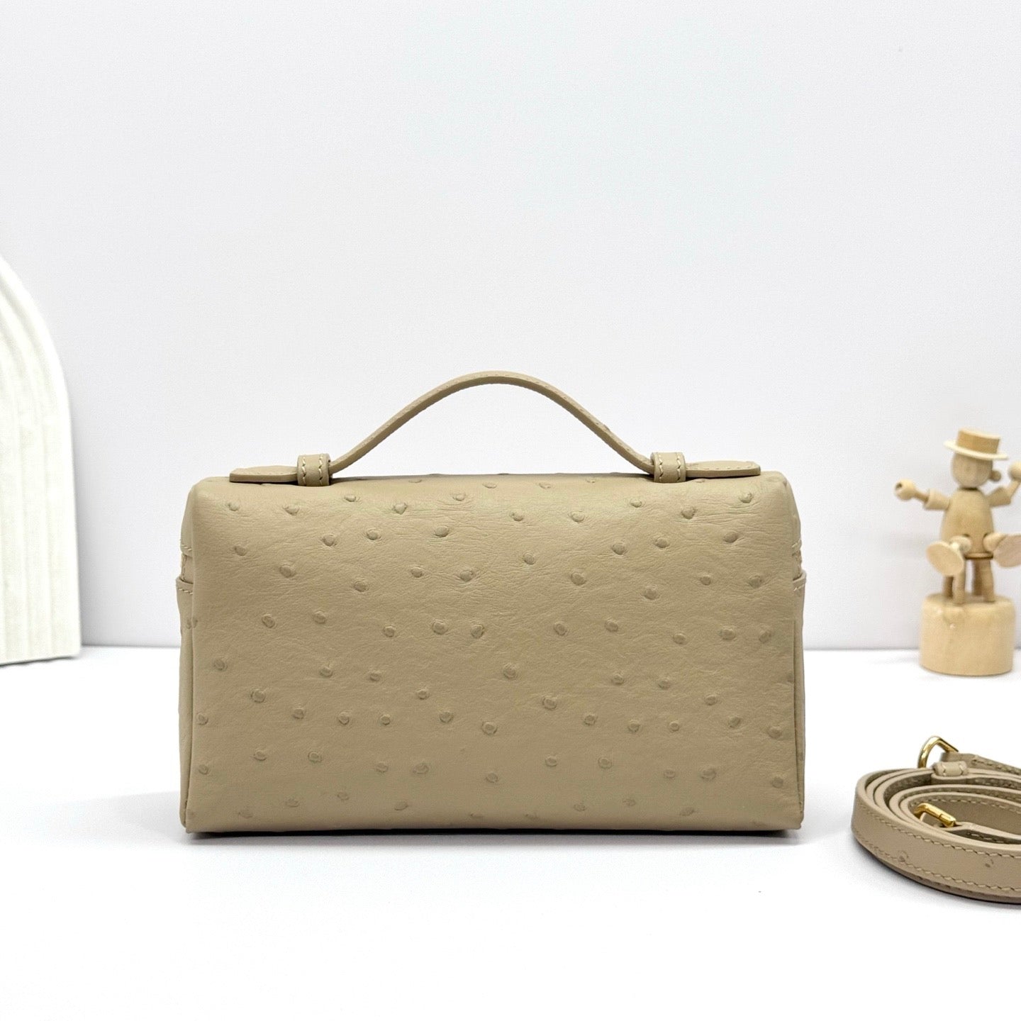 LP Extra Bag 19cm Ostrich Pattern Beige Gold Buckle Calfskin