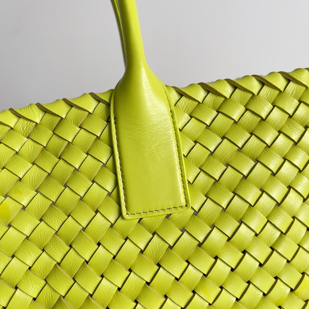 BV 2026 Cabat Tote Bag 51cm Acid Kiwi Intreccio Leather