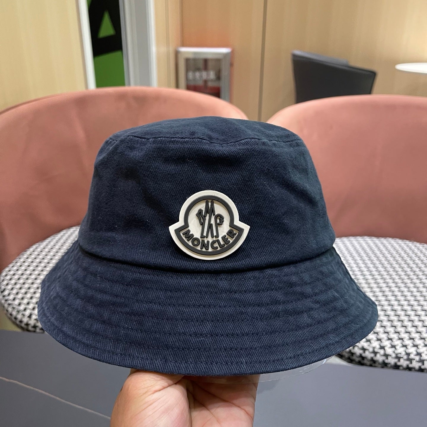 Moncler Embroidered Logo Bucket Hat 221110