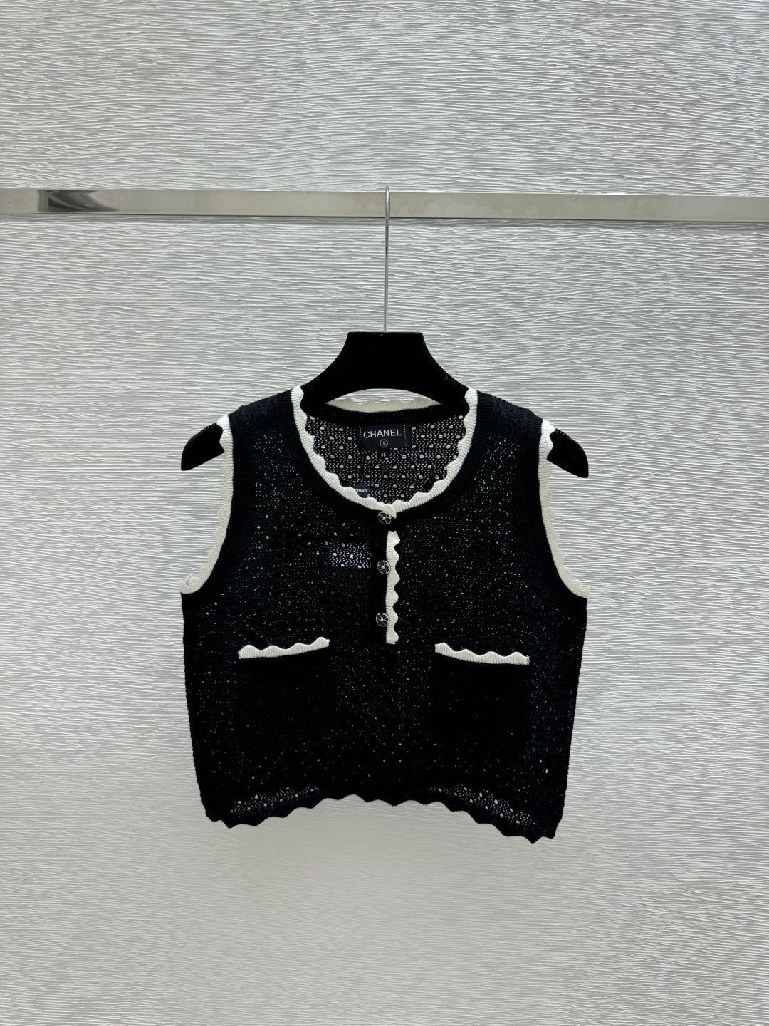 Chanel 2026 Lace Hollow-Out Round Neck Knitted Vest Cardigan Wool 132747
