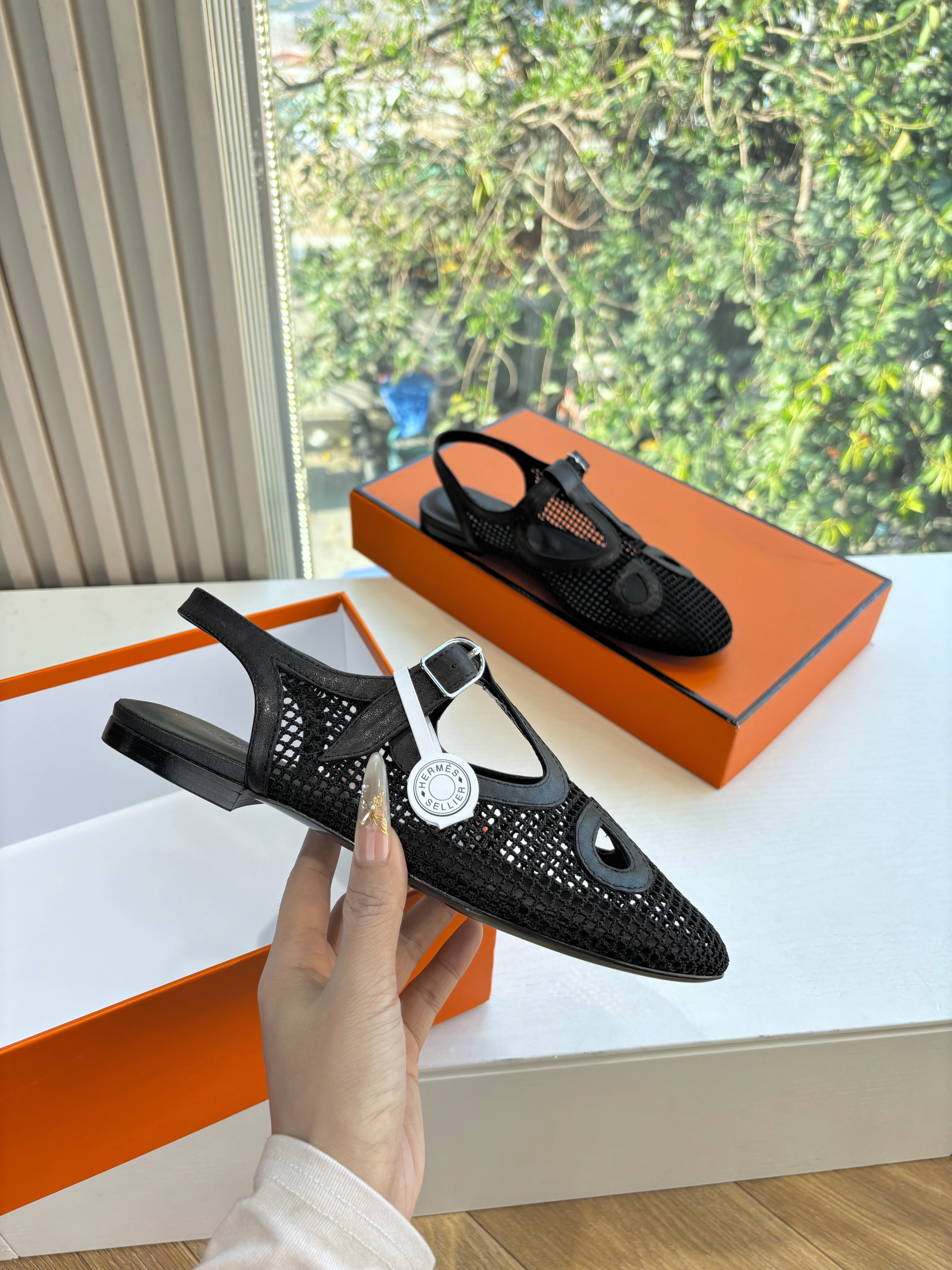 HM 26ss Pig-Nose Ballet Flat Black Cowhide 603928