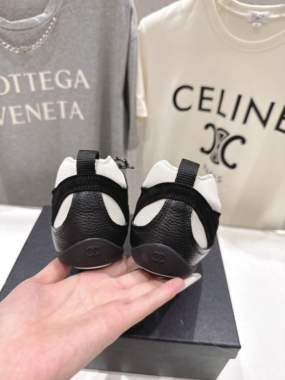 Channel 2026 Sneaker Calfskin And Suede 896465