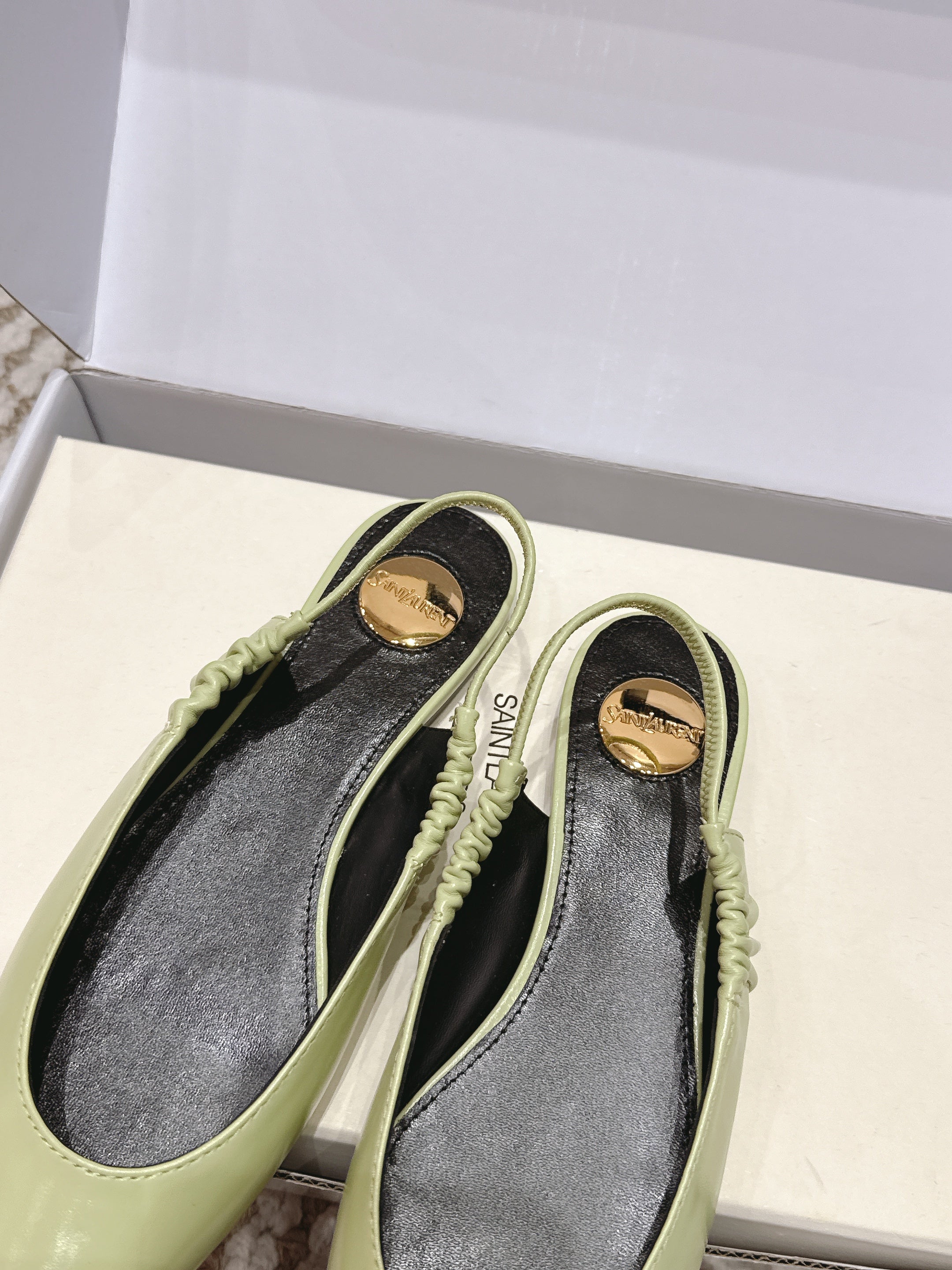 YSL 26ss Flat Slingback Light Green Glossy Leather 654709