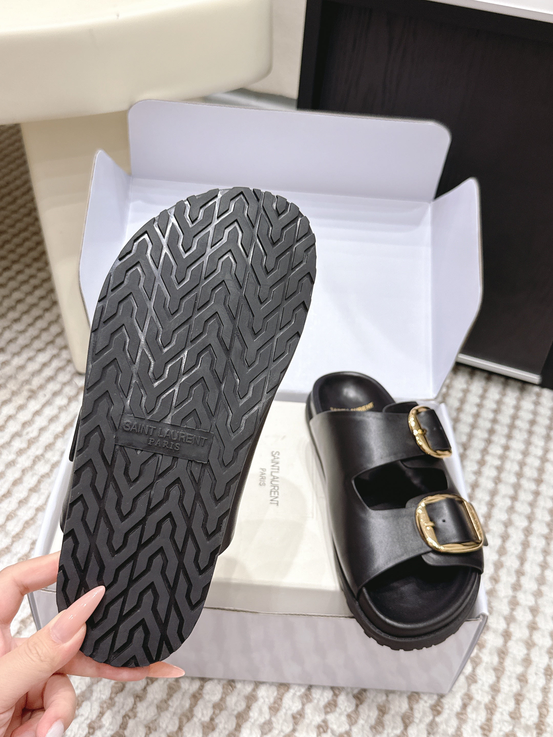 YSL 26ss Platform Slippers Black Sheepskin Gold Buckle 663205