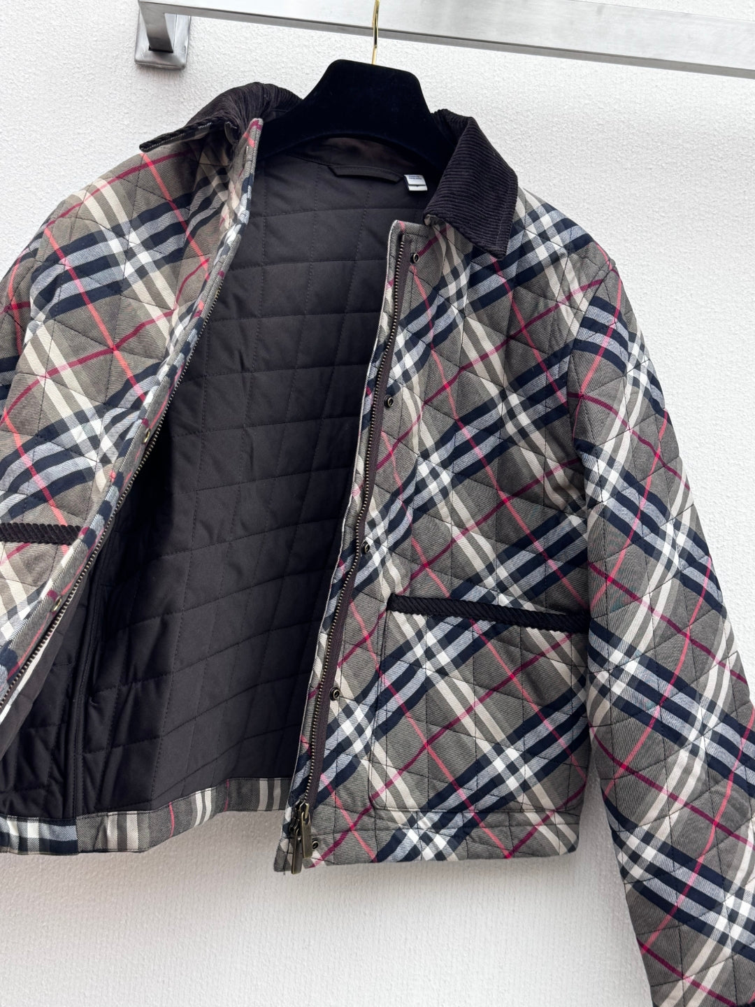 Burberry 25 Quilted Cropped Jacket Dark Grey Cotton