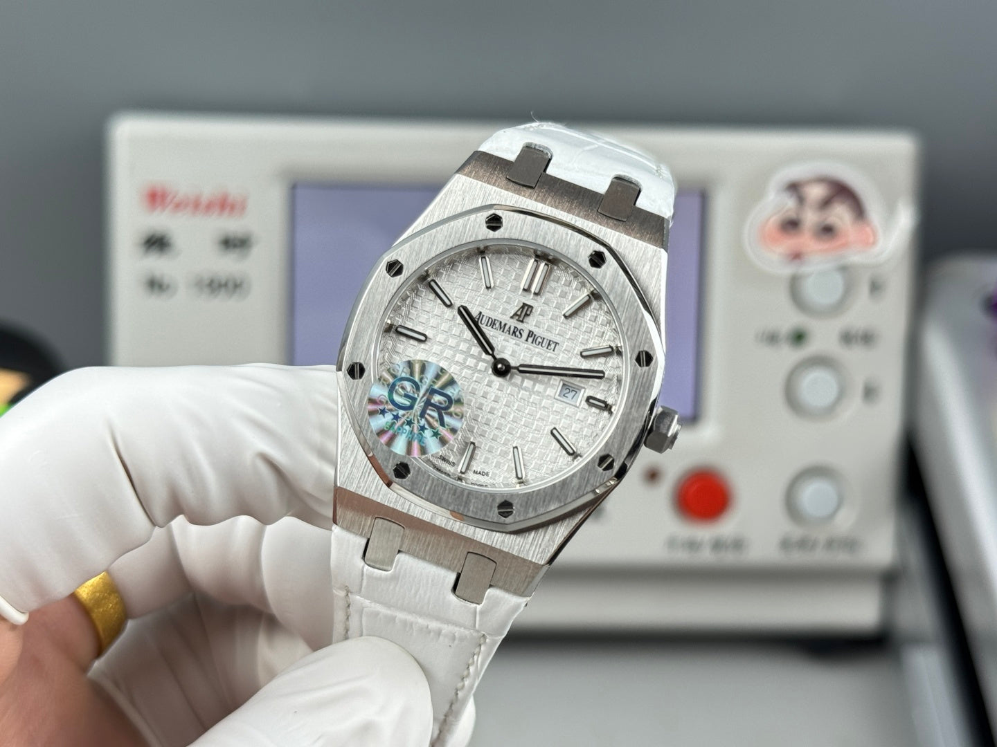 Audemars Piguet Royal 33mm White Dial Crocodile Leather