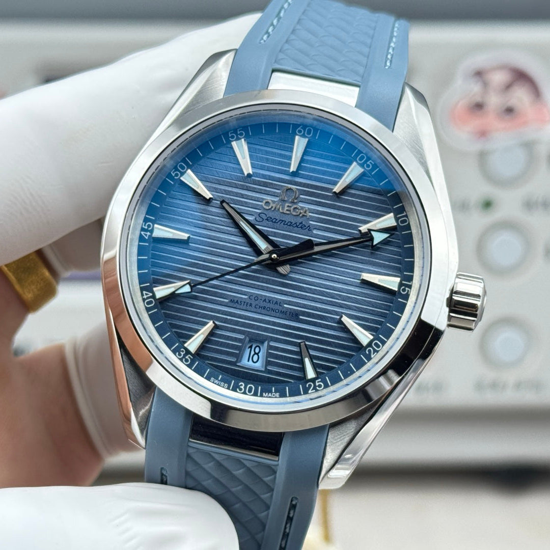 Omega Seamaster 41mm Blue Dial Sliver Case Blue Rubber Strap