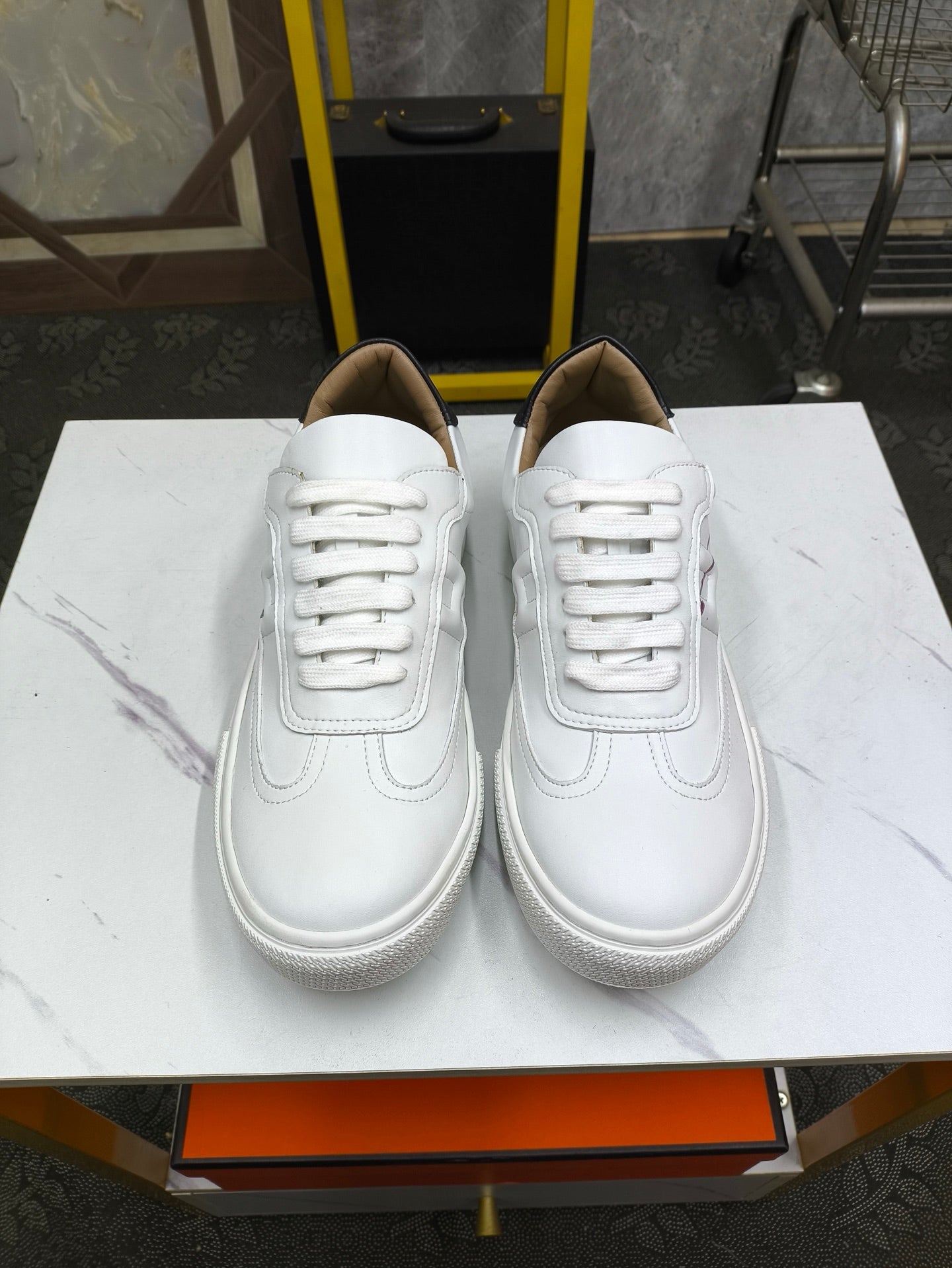 HM Men's Sneaker White Lambskin 543950