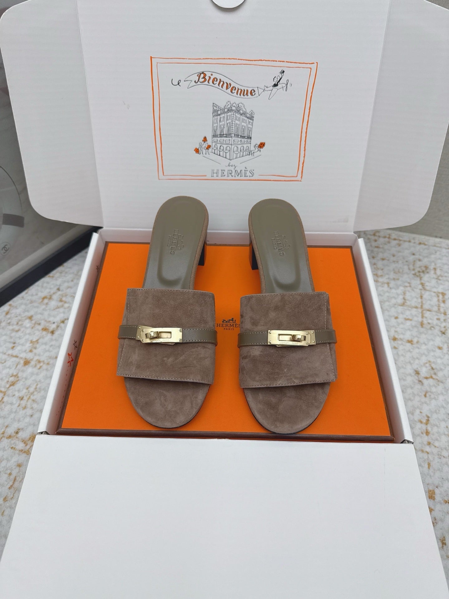 HM 26ss Oasis Sandals 50 Brown Suede Cowhide 625149