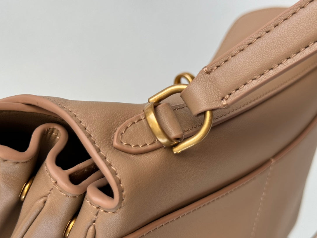 Balenciaga Medium Bag 35 Rich Brown Calfskin Gold Hardware