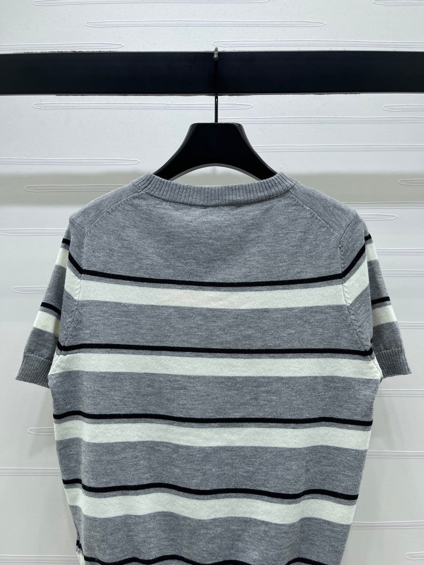 Miumiu 2026 Crew Neck Striped Short-sleeved Knit Top Gray Cotton 352436