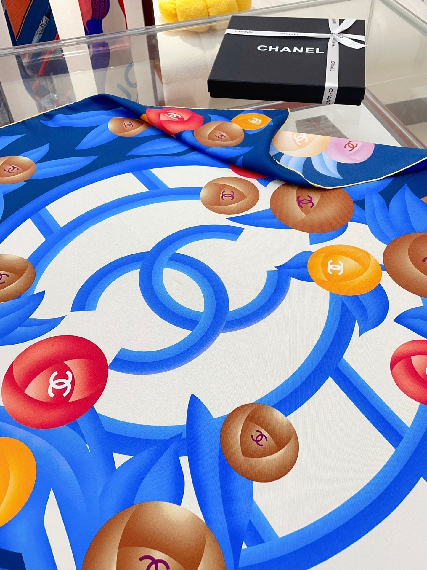 CC Square Scarf 90 CM In Colorful Silk Twill  193819