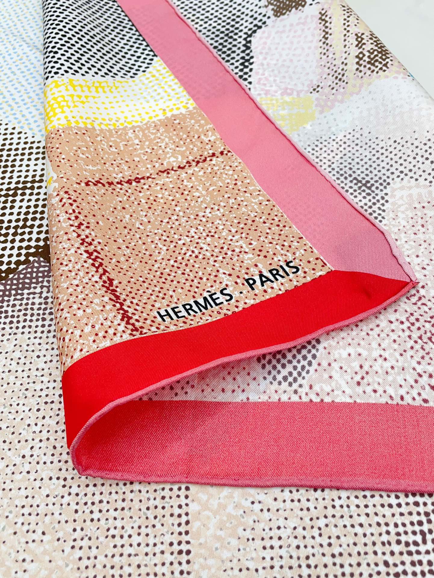 Regard De Soie Scarf 90 CM In Colorful Silk Twill  213692