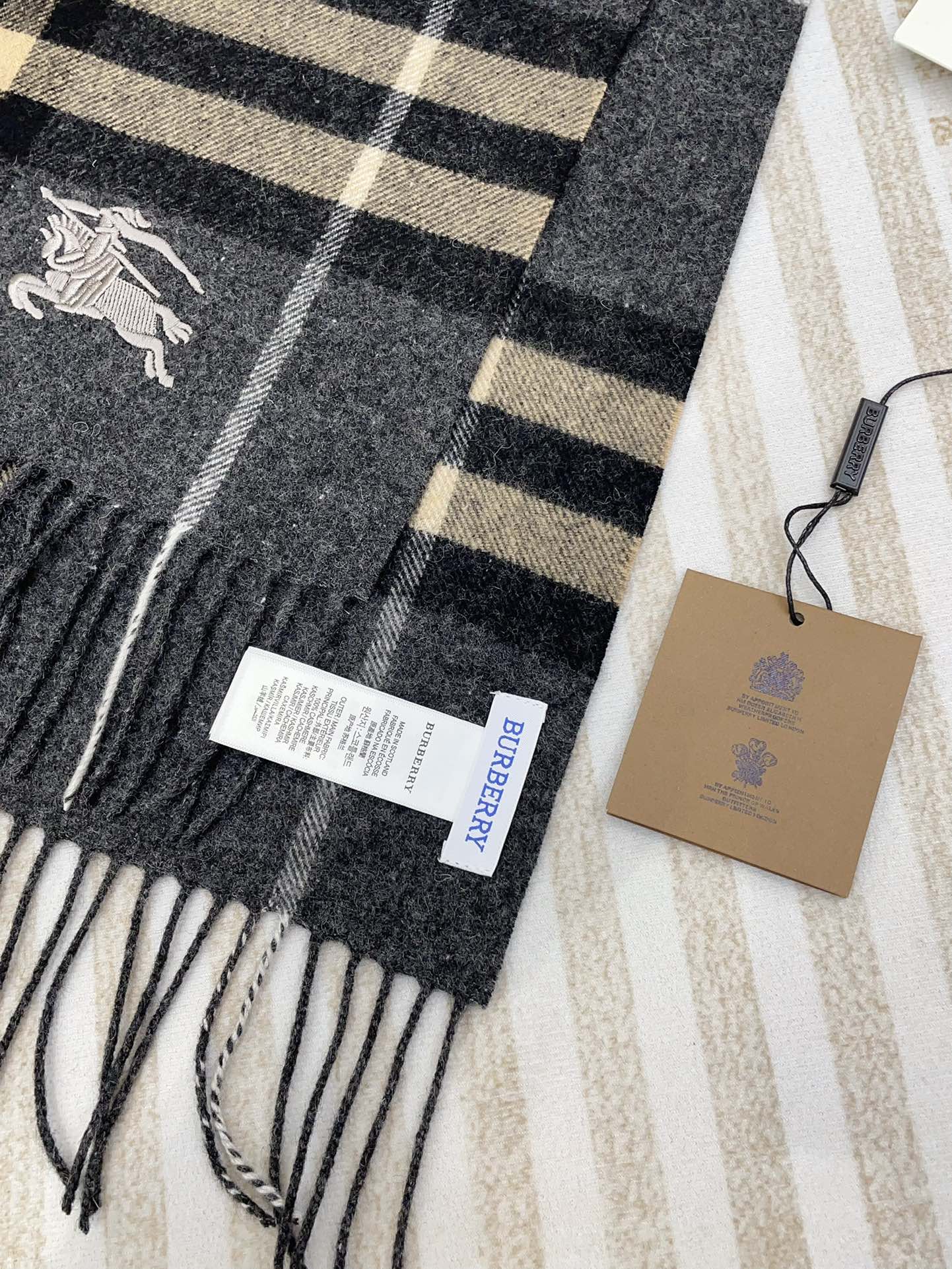 CLASSIC WOOL CHECK SCARF 180 CM DARK GRAY MIX CAMEL BROWN 402098