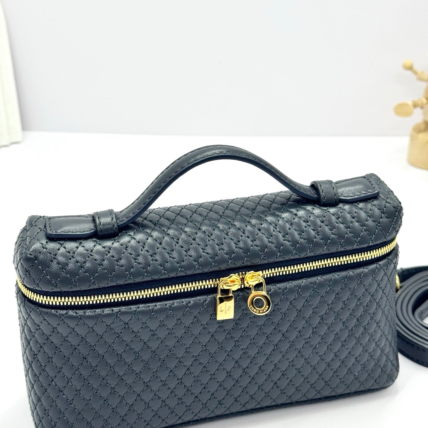 LP 2026 Extra Pocket L19 Blue Navy/Sun Gold Lambskin