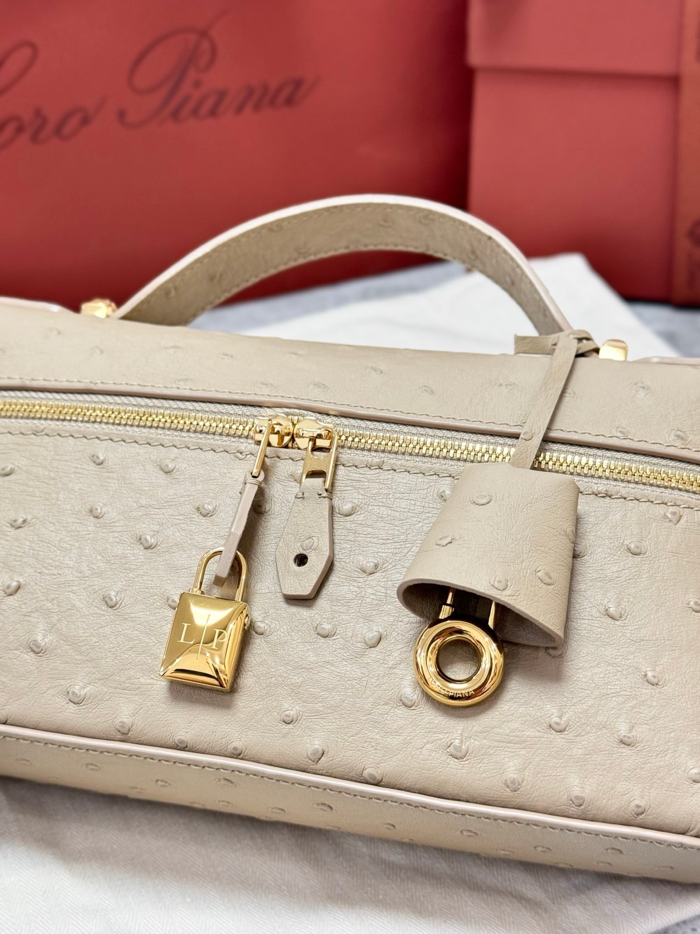 LP 2026 Extra Bag L23 Beige Ostrich Leather With Gold Hardware