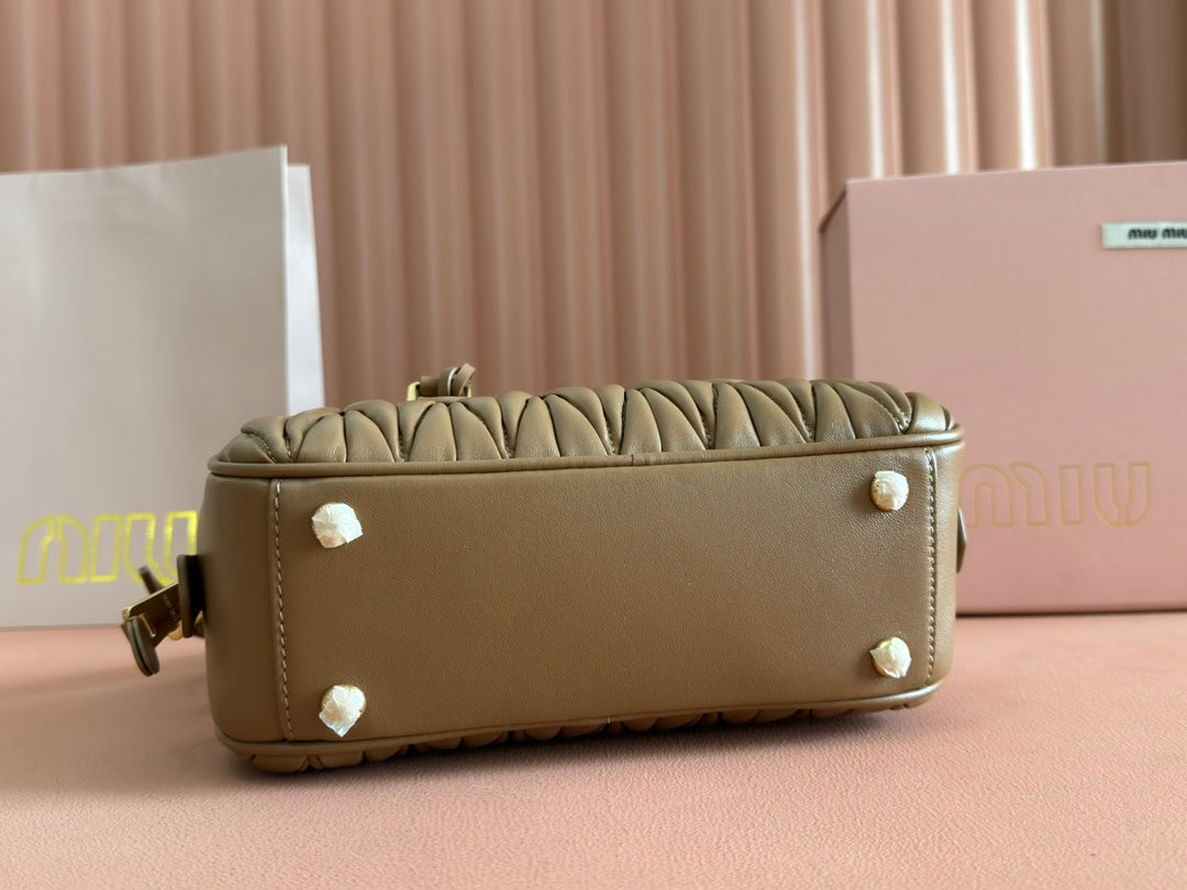 ARCADIE MATELASSÃ‰ BAG 22 IN TAWNY BROWN GLOSSY LAMBSKIN