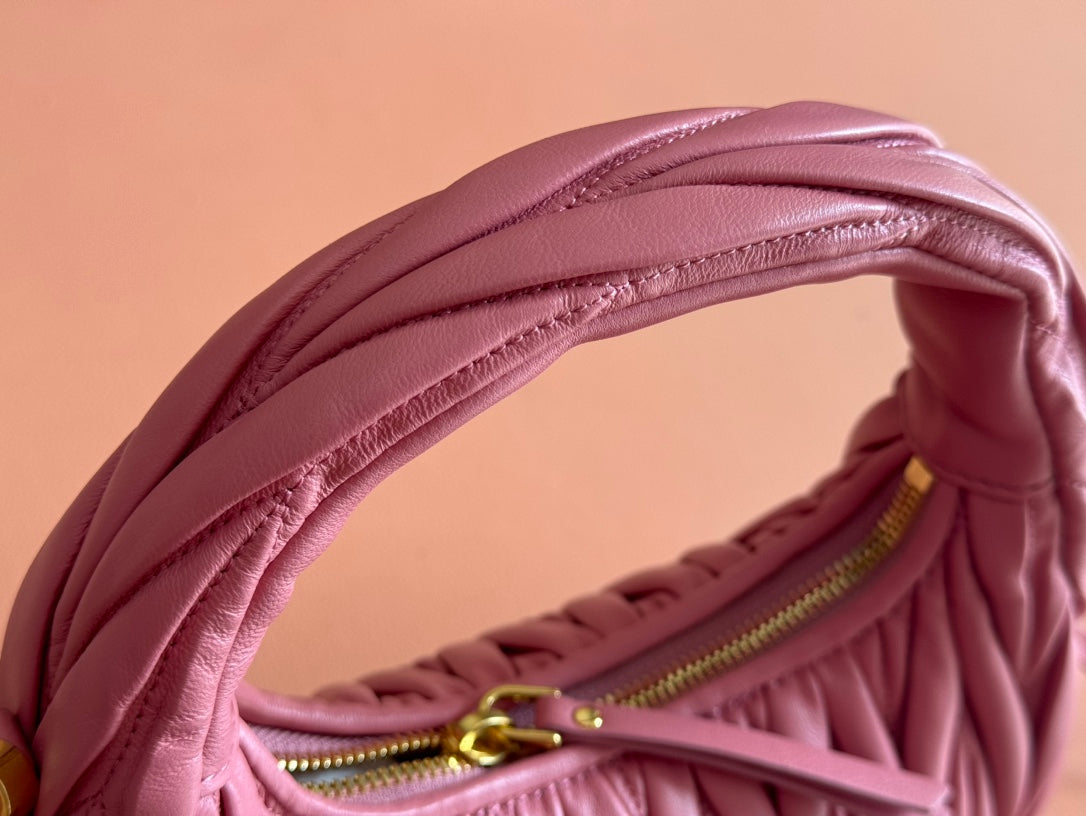 WANDER MATELASSÃ‰ HANDBAG 23 IN CONTESSA PINK LAMBSKIN