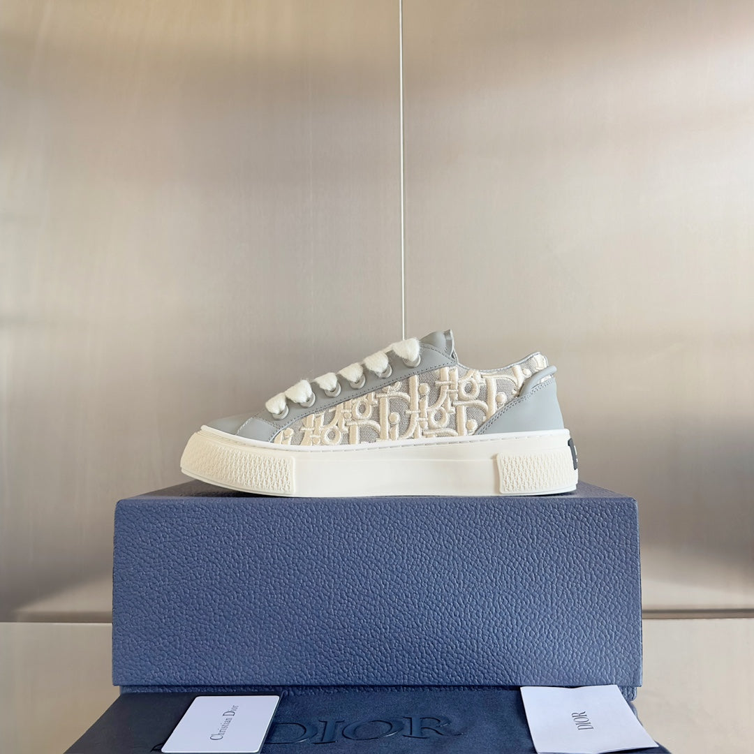CD B33 Sneaker - Limited And Numbered Edition 40mm Grey Oblique Jacquard And Cowhide