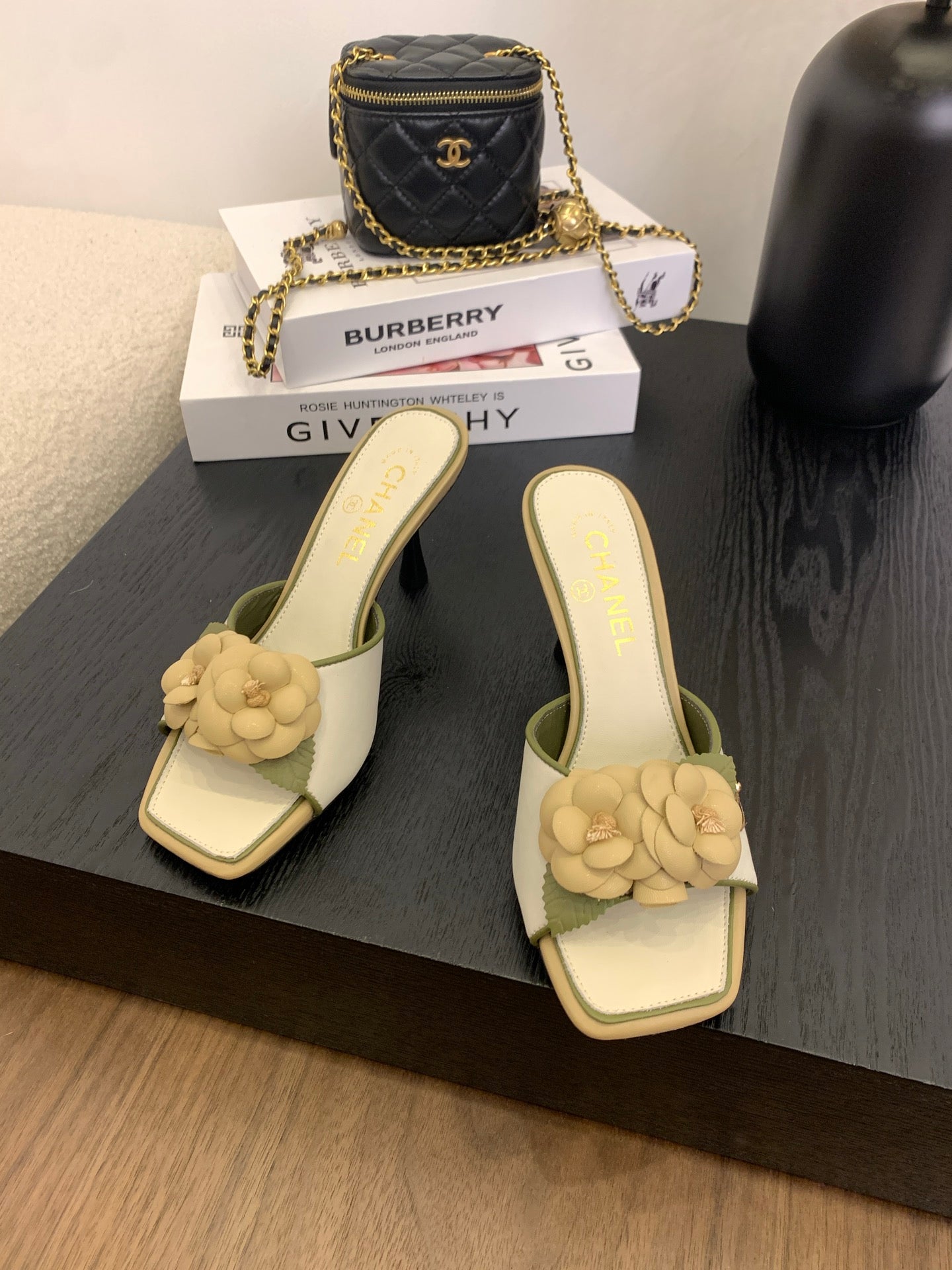 CC 25 Mules Green White Lambskin 288772