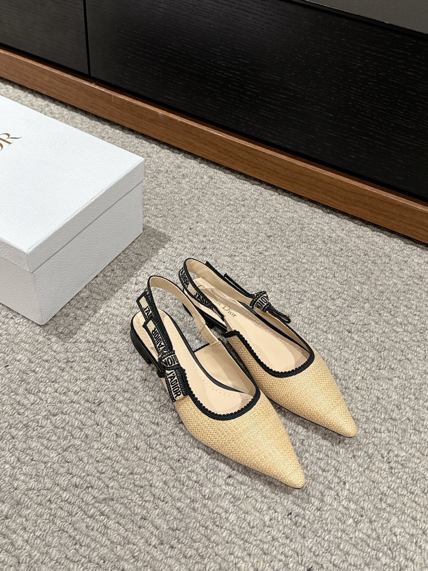 cd slingback flat beige raffia lambskin