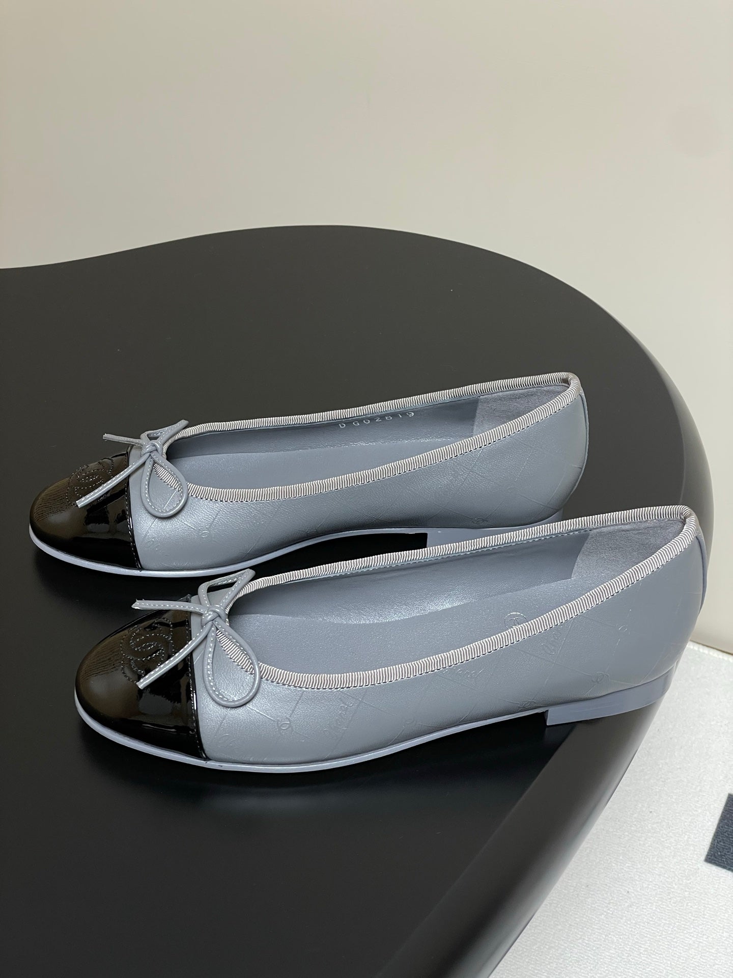 CC 25P Grey Black Quilted Calfskin