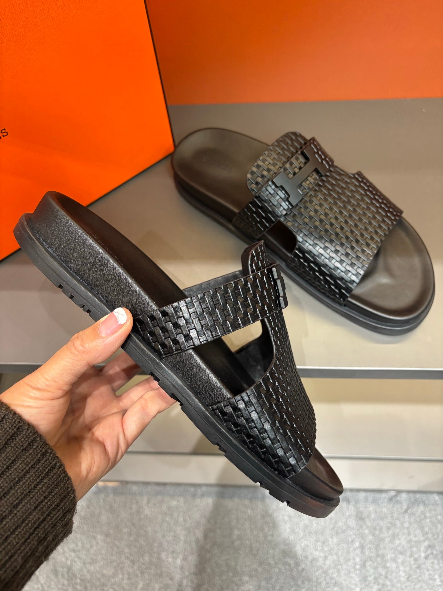 HM Men's 25 Slide Black Sheepskin 639760