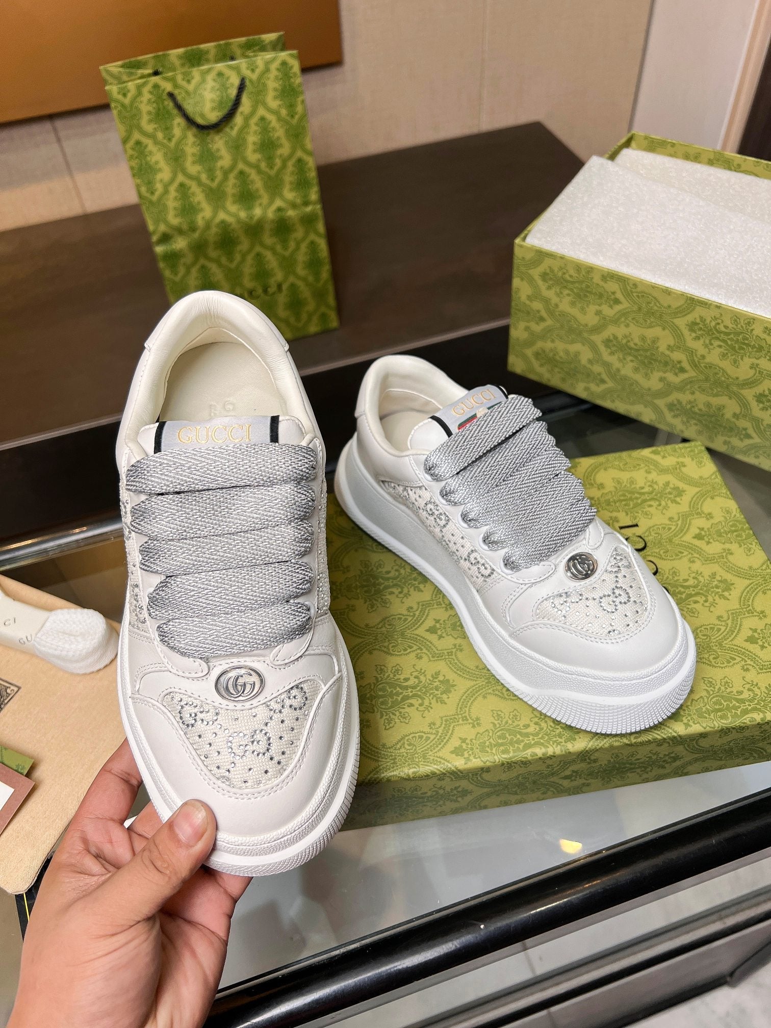 GG Men's Screener Sneaker Cream White Canvas Sheepskin 523603