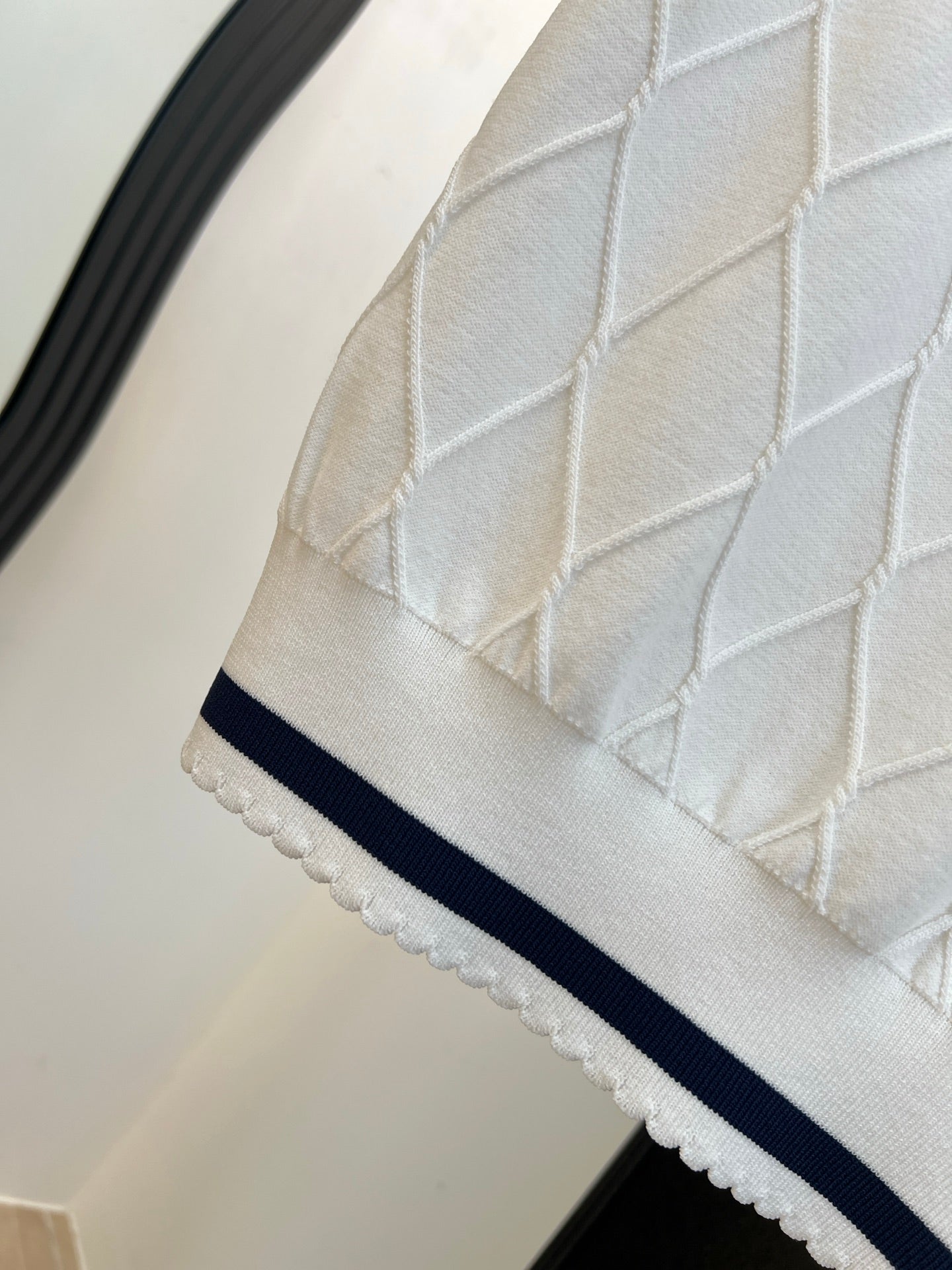 Chanel 2026 Knit Vest White Wool 637500