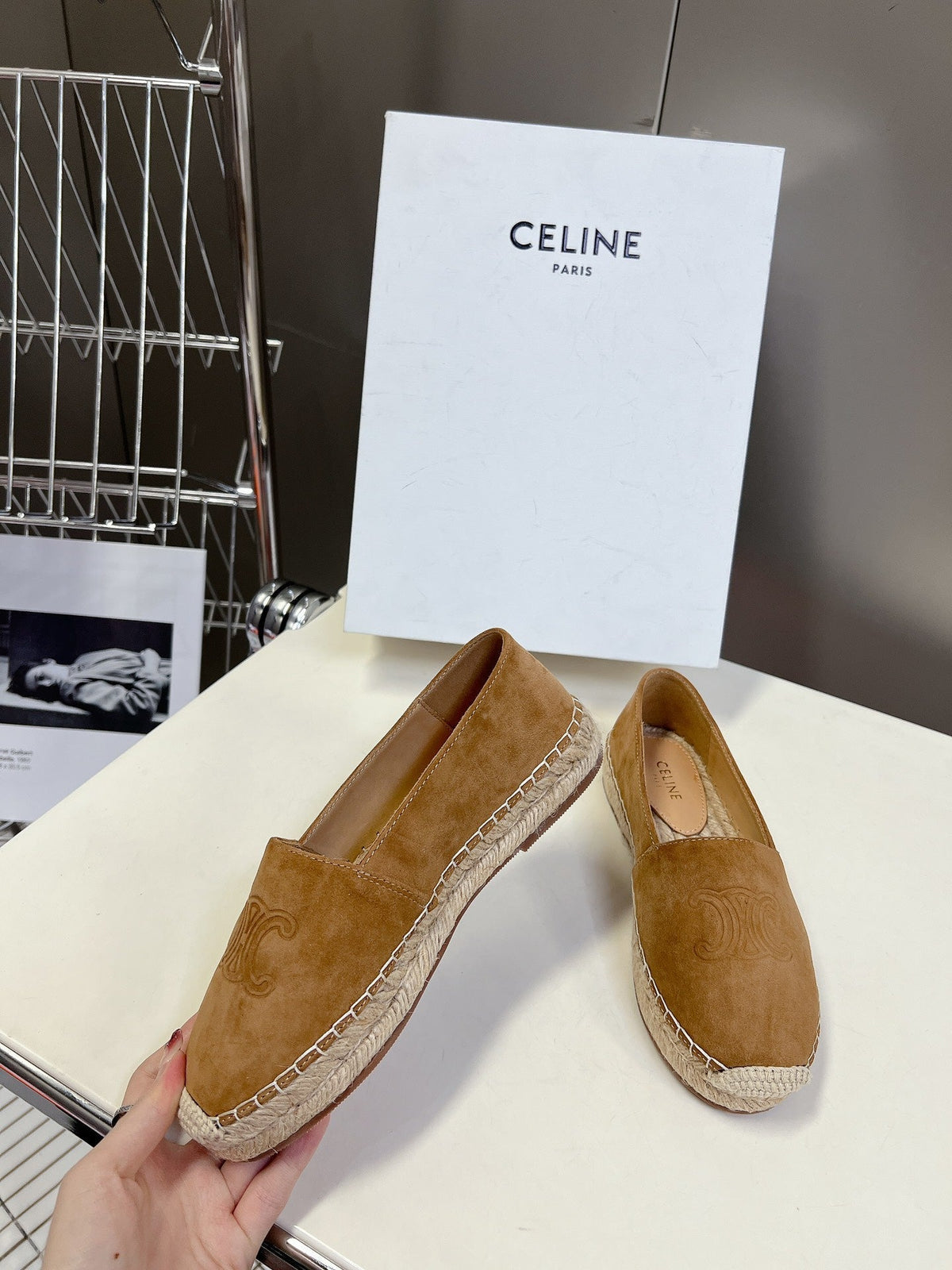 LOAFER IN PEANUT BROWN SUEDE AND WOVEN RAFFIA
