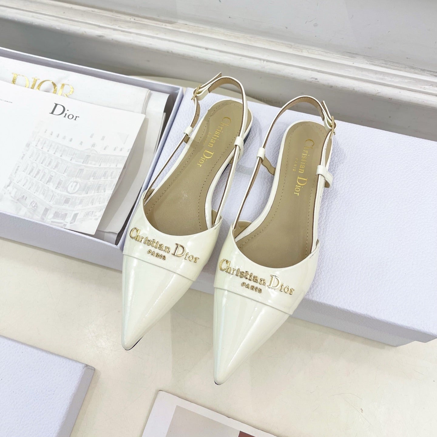CD 25 Slingback Flat White Patent Leather 307439