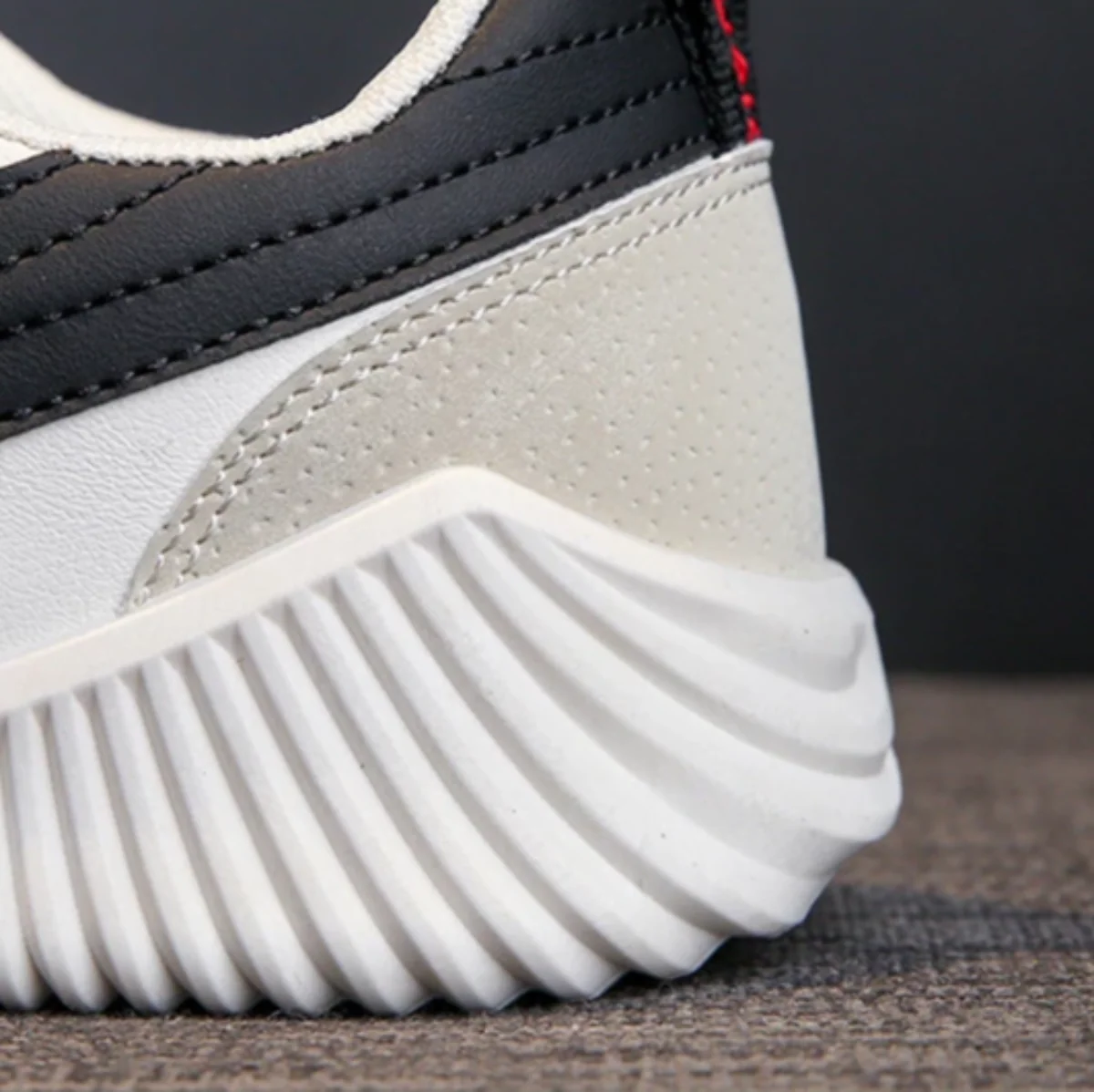 Everyday Comfort Sneakers #VEV35057