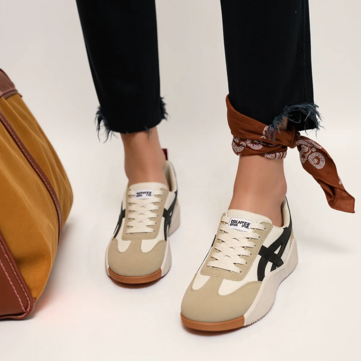 Everyday Comfort Sneakers #VEV35057